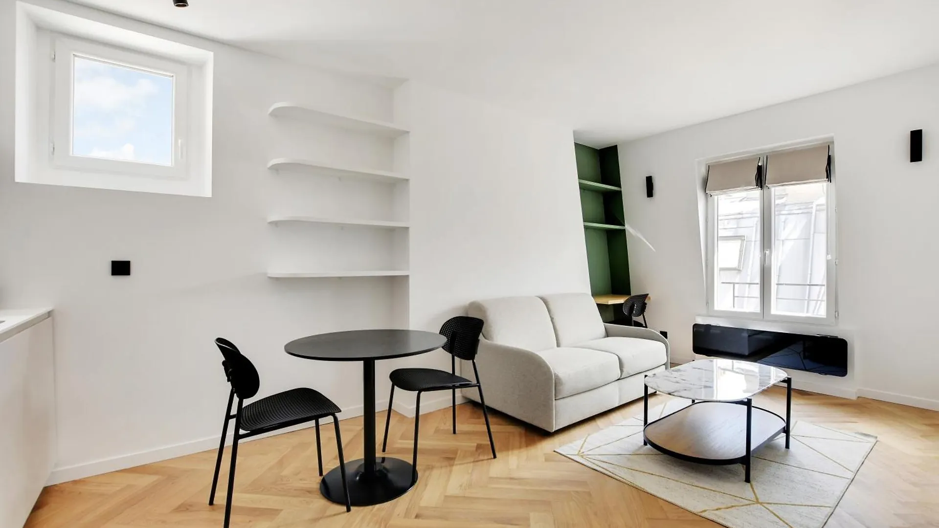 Pick A Flat's In Montmartre - Rue Petrelle Paris