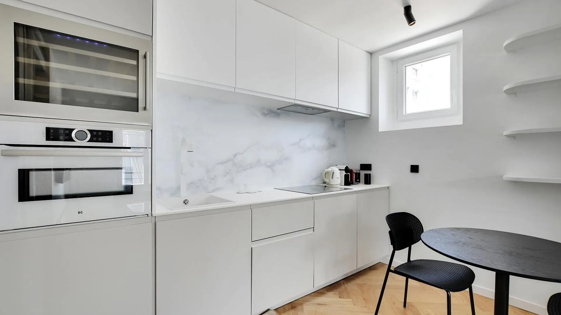 Pick A Flat's In Montmartre - Rue Petrelle * Paris